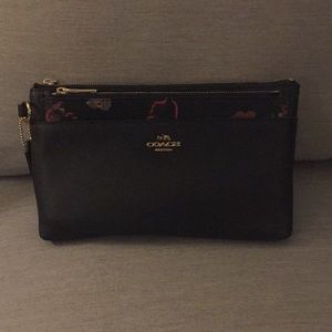 Coach wristlet - navy